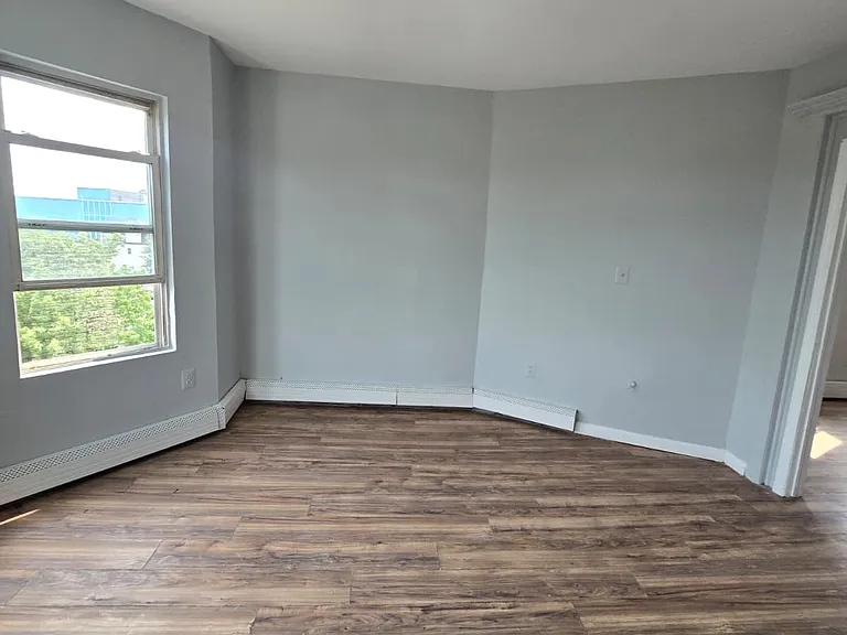 133 Elizabeth Ave #3 — Photo 5