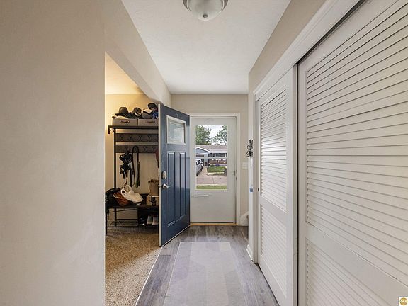 5th image of 4939 Ruggles St