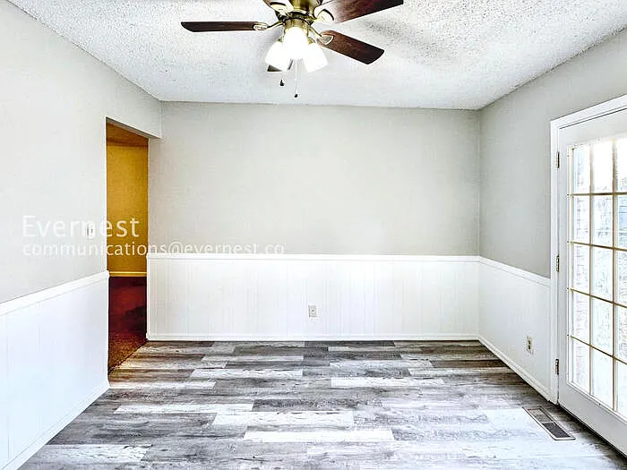 1756 S Pine Ave — Photo 17