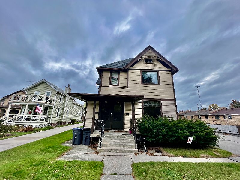 1st image of 617 N Franklin St