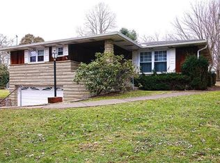 418 Thompson Run Rd, Pittsburgh, PA 15237