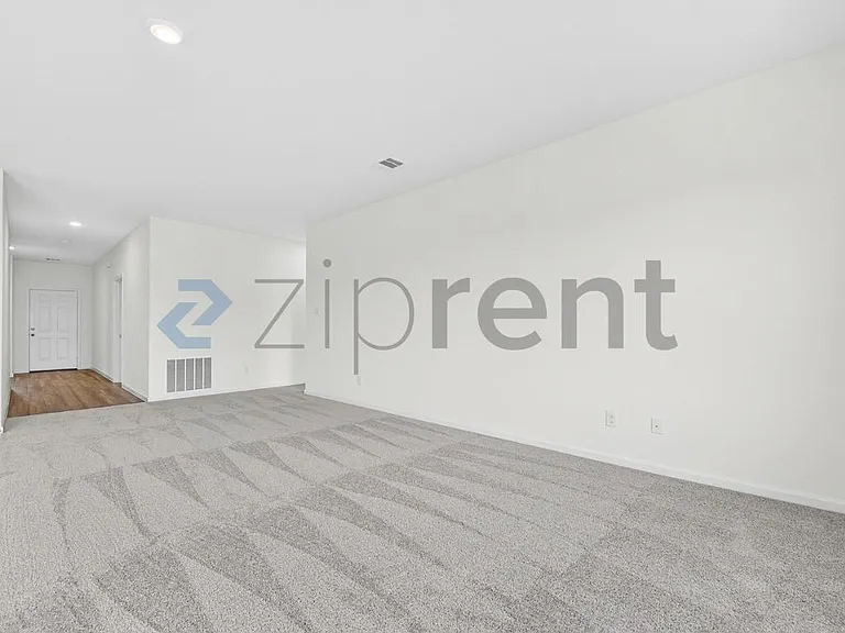 1317 Kennedy Rd — Photo 6