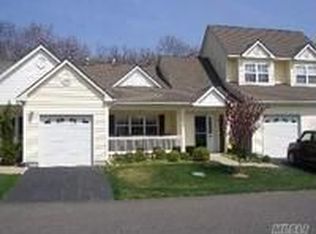 2102 Pebble Beach Path, Riverhead, NY 11901