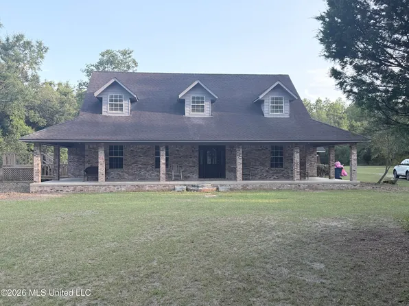 17816 Fosters Rd, Moss Point, MS 39562