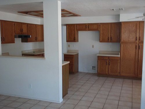 4th image of 5204 E Elmwood Cir