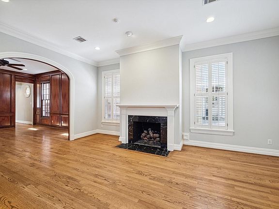 3rd image of 6433 Sewanee Ave