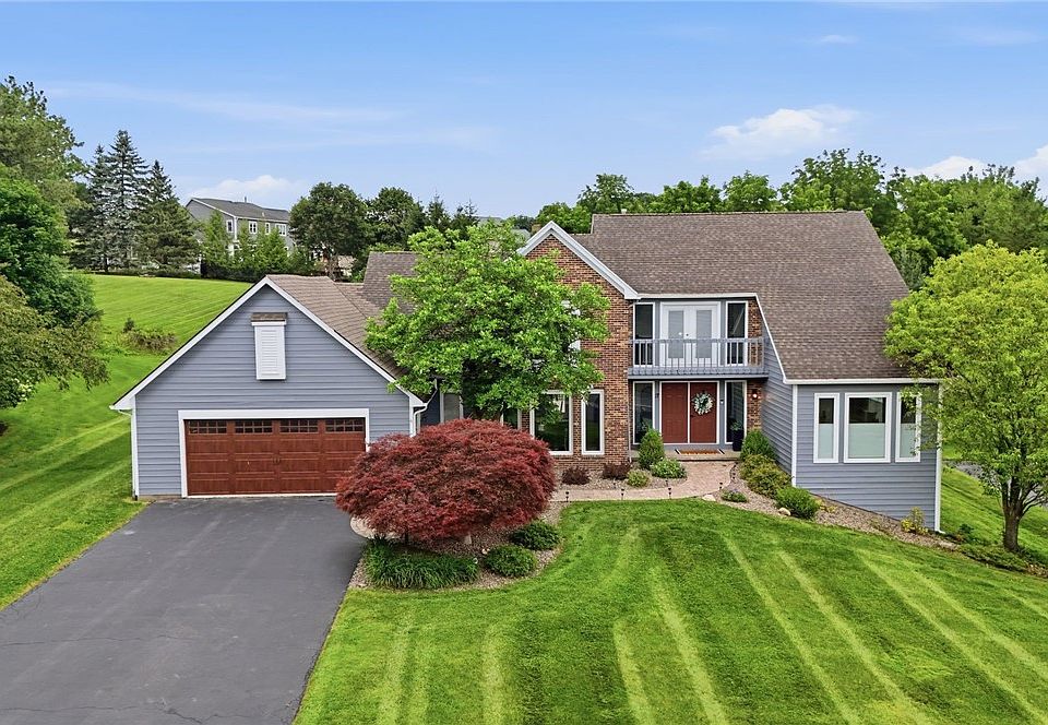 1st image of 17 Lawton Dr
