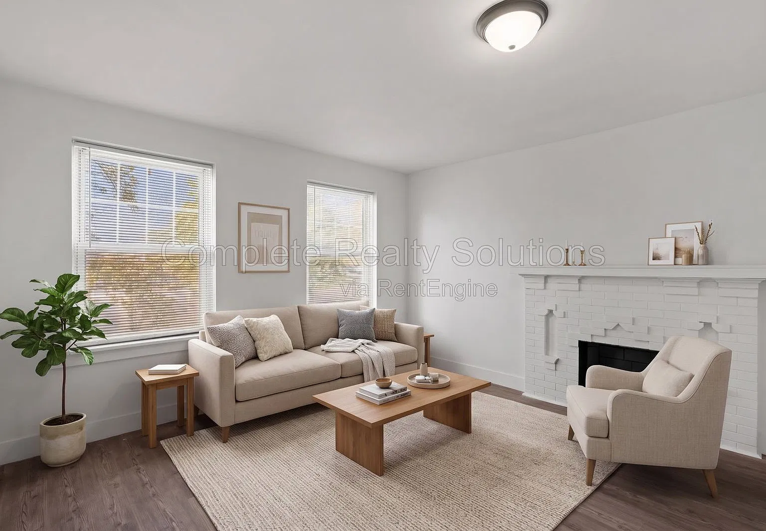 2 bed, 1.0 bath, 895 sqft, $950 — Photo 1