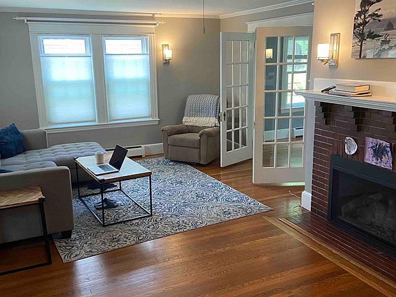 Main entrance to living room