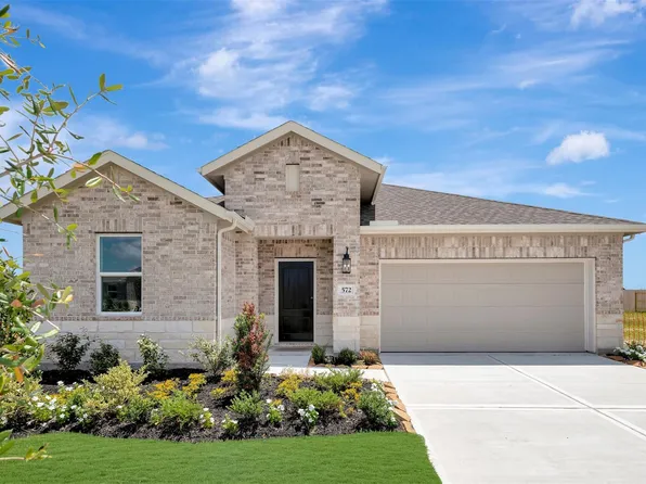 572 Day Station Dr, Dayton, TX 77535