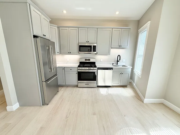 2 Beach Rd #1 — Photo 10