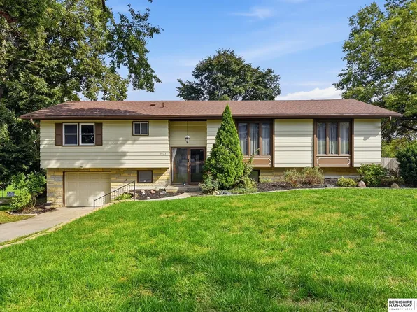 3023 N 75th Ave, Omaha, NE 68134