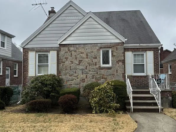 8227 246th Street, Bellerose, NY 11426