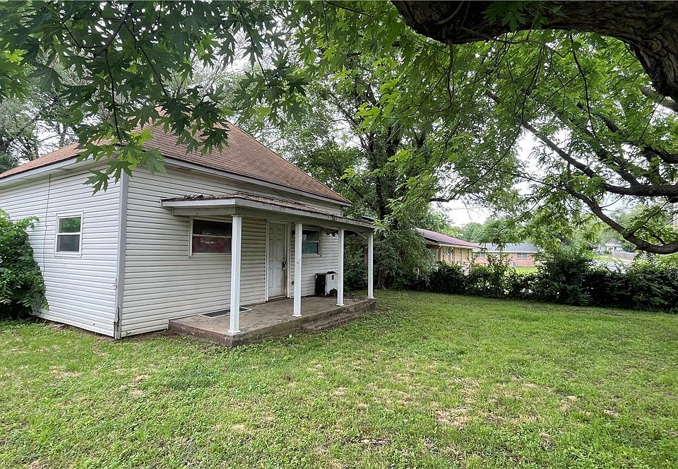 1st image of 307 6th Ave SE