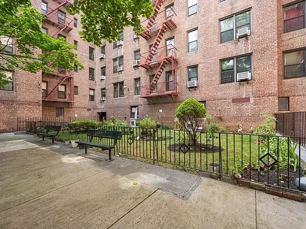 33-44 Junction Boulevard image 14 of 29