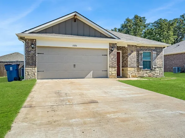 17392 Stacy St, Lindale, TX 75771
