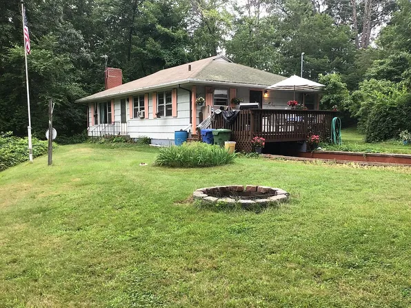 49 Wellwyn Dr, Portland, CT 06480