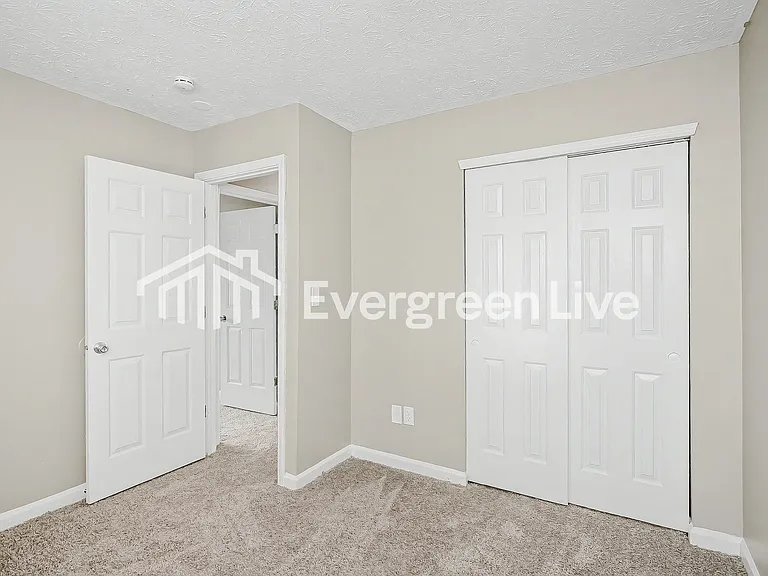 4919 Lewiston Dr — Photo 10