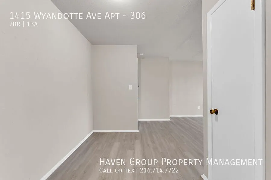 1415 Wyandotte Ave | Unit 306, Lakewood, OH 44107 - Spacious 2-bed 1-bath apartment! — Photo 4