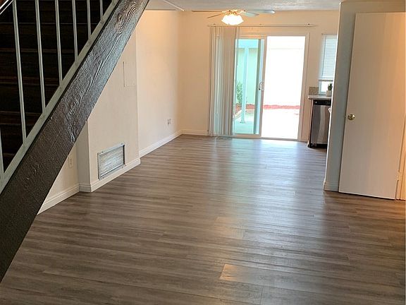 5th image of 1321 N Vineyard Ave