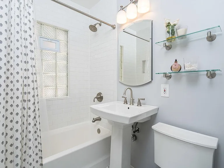 5065 N Berkeley Blvd — Photo 10