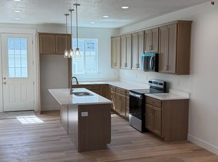 1736 N Northview Ln, Salem, UT 84653