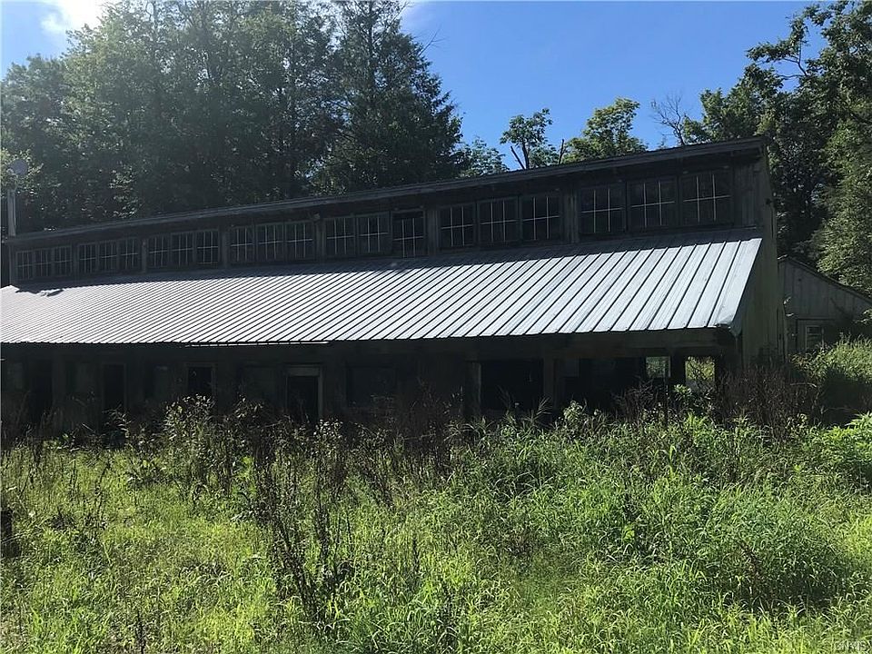 2nd image of 10229 Skinner Rd