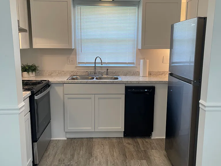 4121 Victoria Way — Photo 6