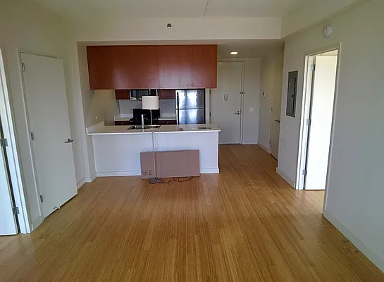 Rented by Nouveau Realty Brokerage | media 19