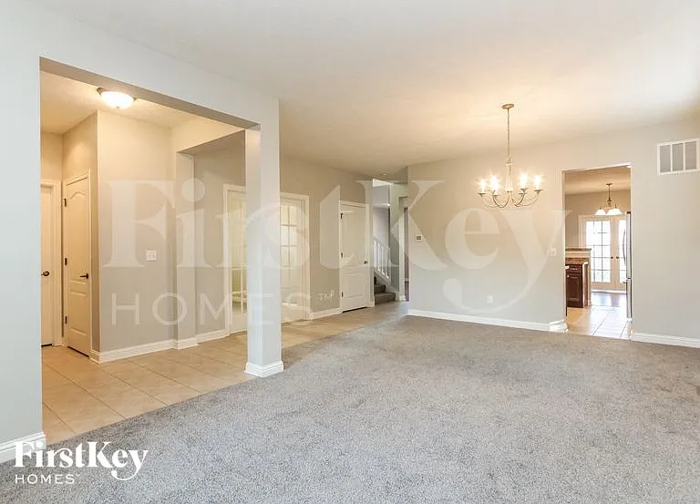1301 Old Heritage Pl — Photo 4