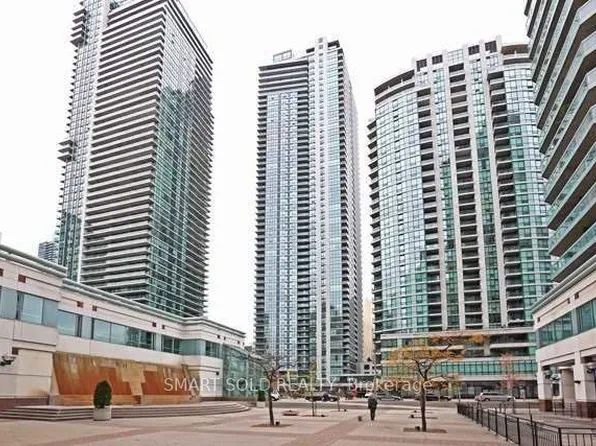 16 Harbour St, Toronto, ON