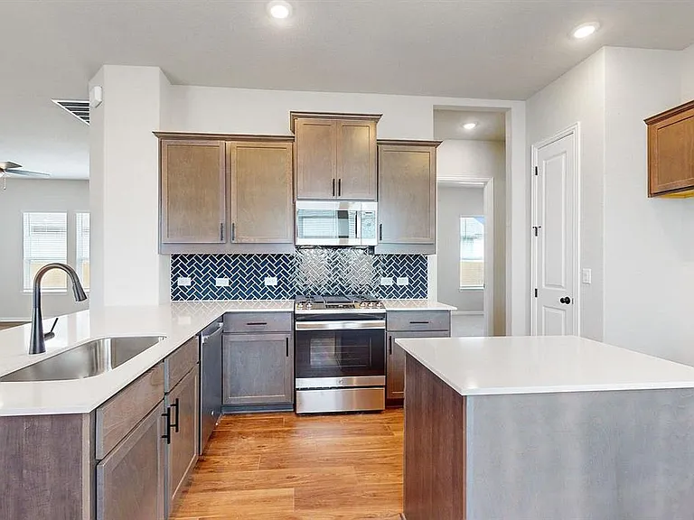 4907 Escape Rivera Dr — Photo 4