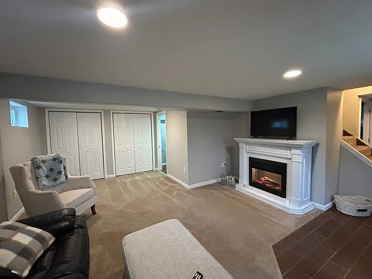 109 Grove Hill Rd — Photo 5