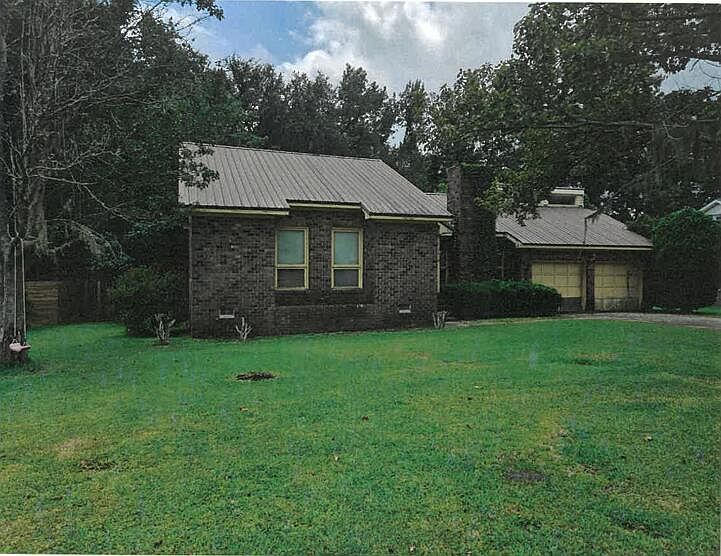 1st image of 129 Honeysuckle Ln