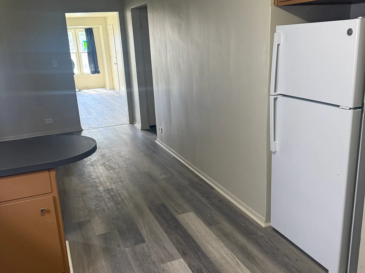 14263 Lincoln Ave — Photo 2