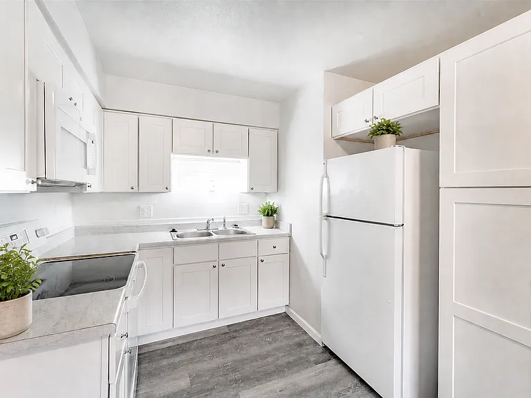 2155 King St #A — Photo 3