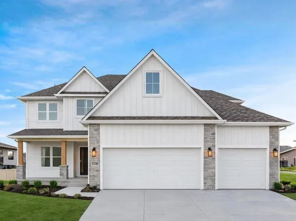 12005 Windsor Dr, Papillion, NE 68046