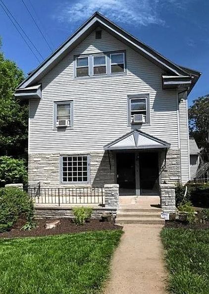 1st image of 3224 Pacific St