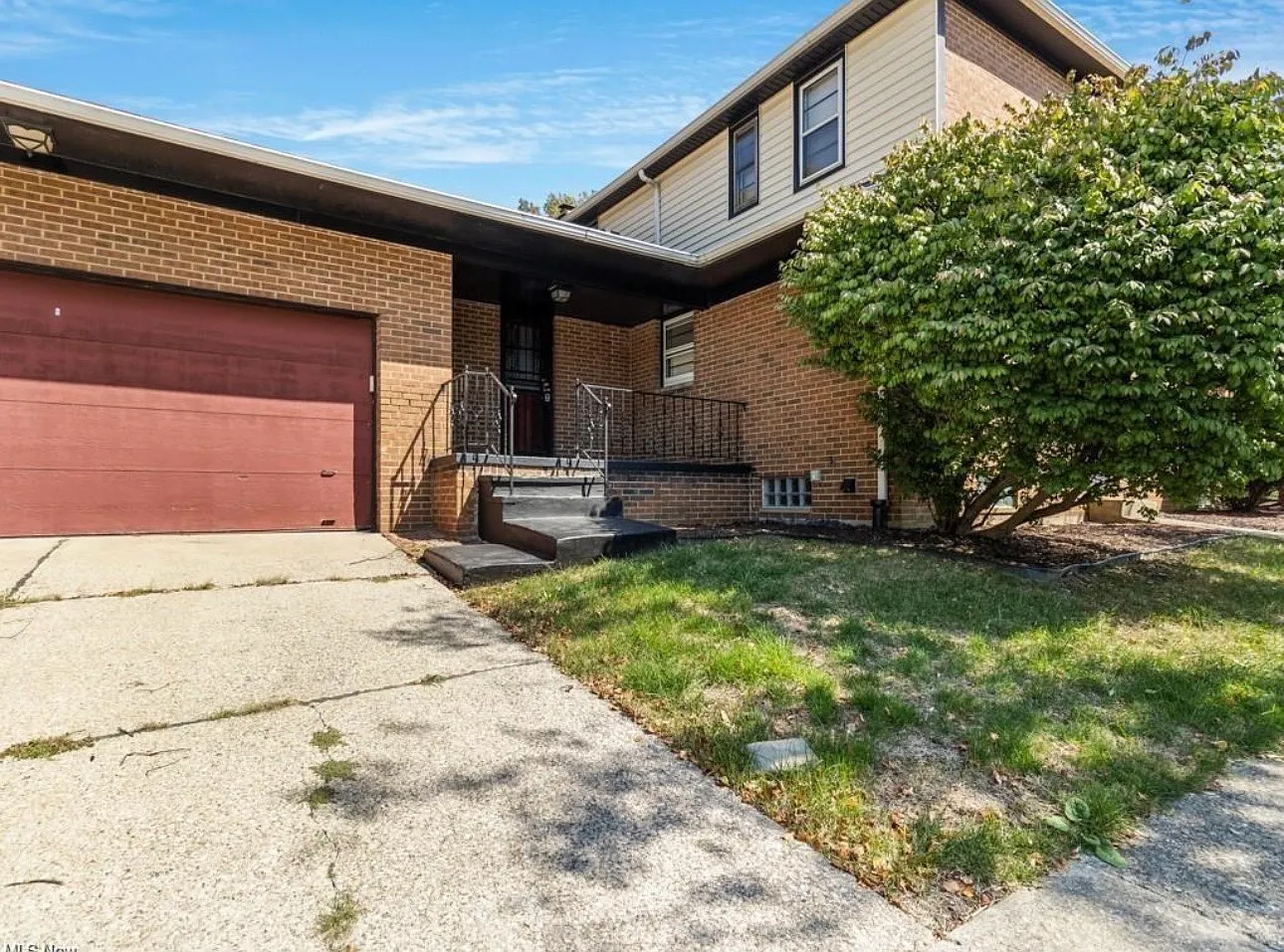 3 bed, 1936 sqft, $2,400 — Photo 3