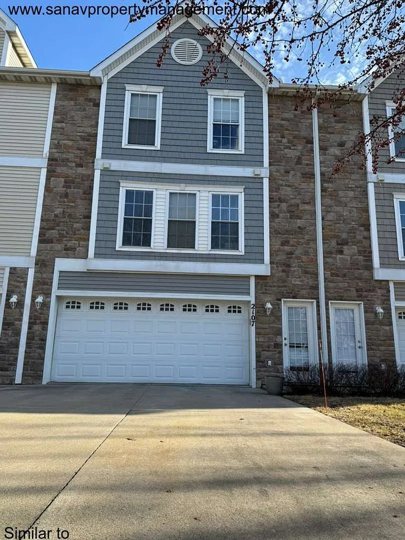 Prime West Des Moines Location with Waukee Schools Near Everything You Need — Photo 1