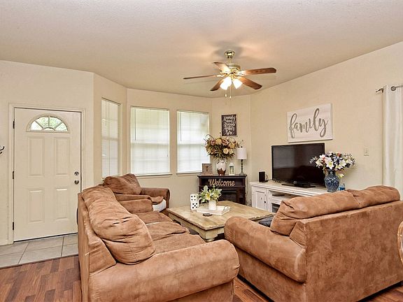 3rd image of 1814 State Highway 95 APT A
