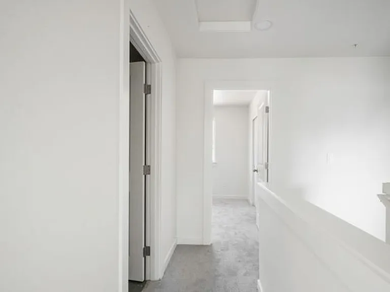 737 NE Sherman St — Photo 11