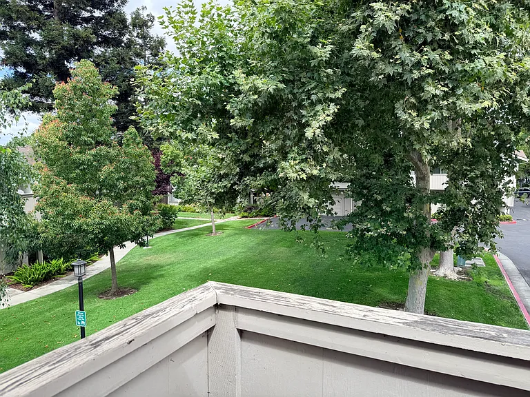 611 Devlin Ct — Photo 7