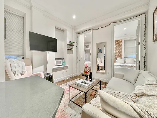 Rented by Dallien Realty Limited Liability Company | media 22