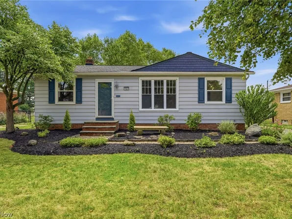 11821 Ronald Dr, Parma, OH 44130