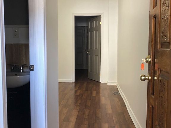 5th image of 1272 Danforth Ave