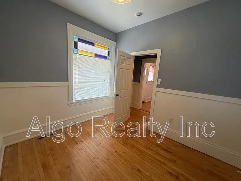 690 Lowry Ave NE #1 — Photo 7
