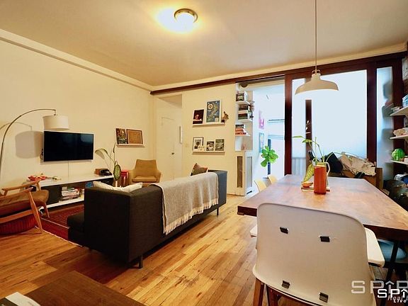 4th image of 50 W 90th St APT 4A