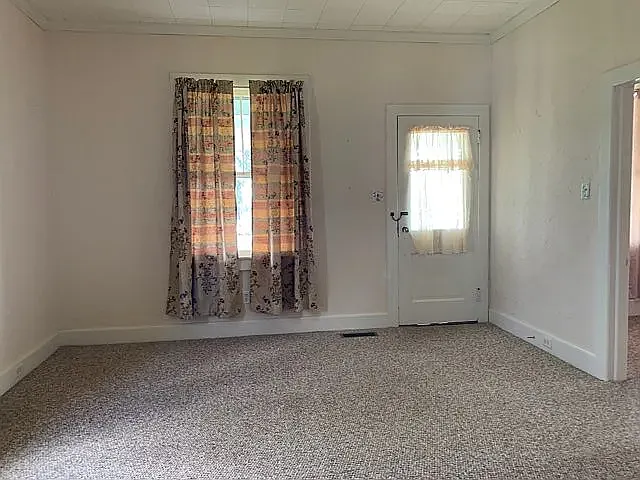 16920 N Main St — Photo 17