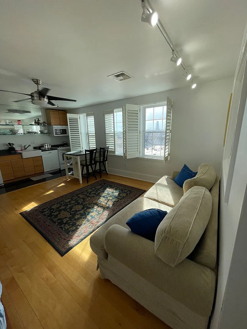 4761 Liberty Avenue — Photo 3